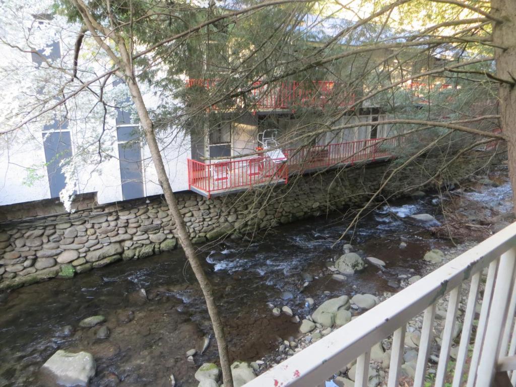 Terrace Inn On The Water Gatlinburg Exteriör bild
